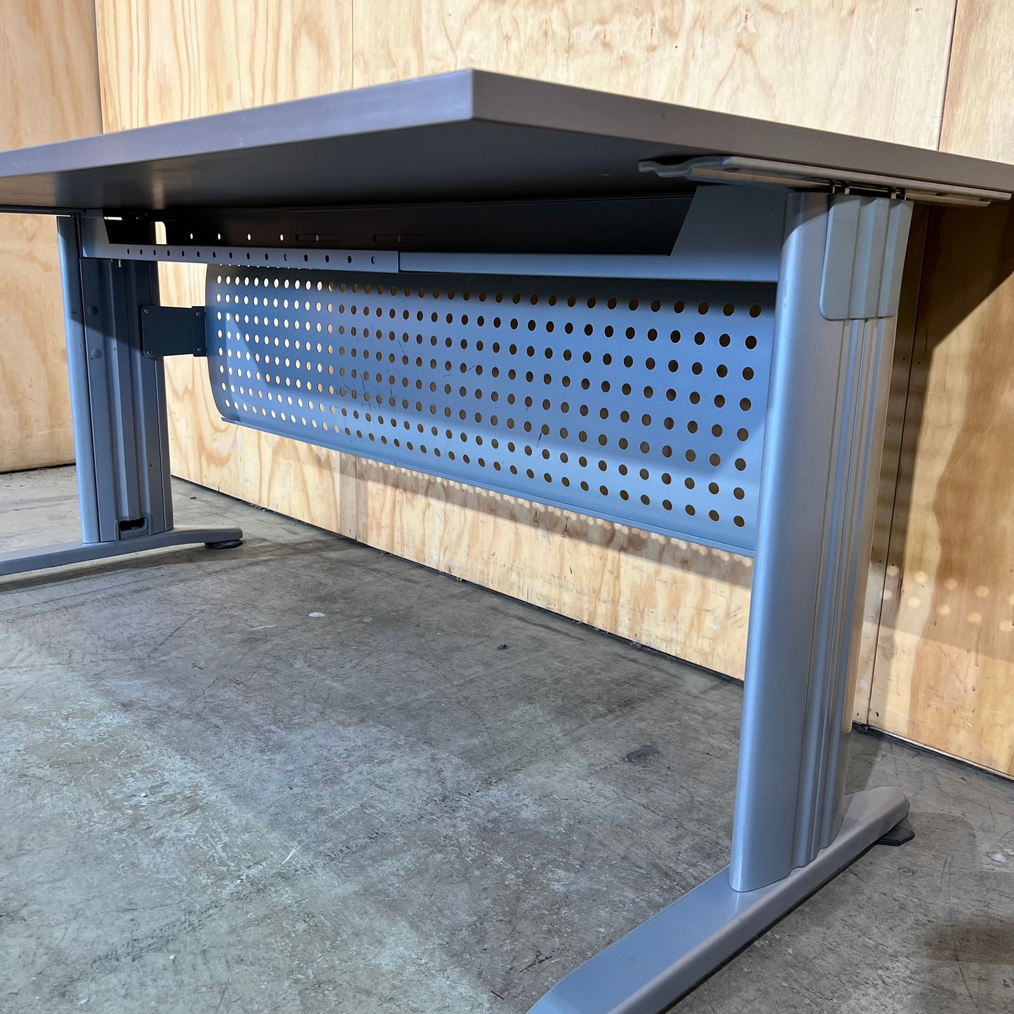Rapidline Taupe Desk with Modesty Screen