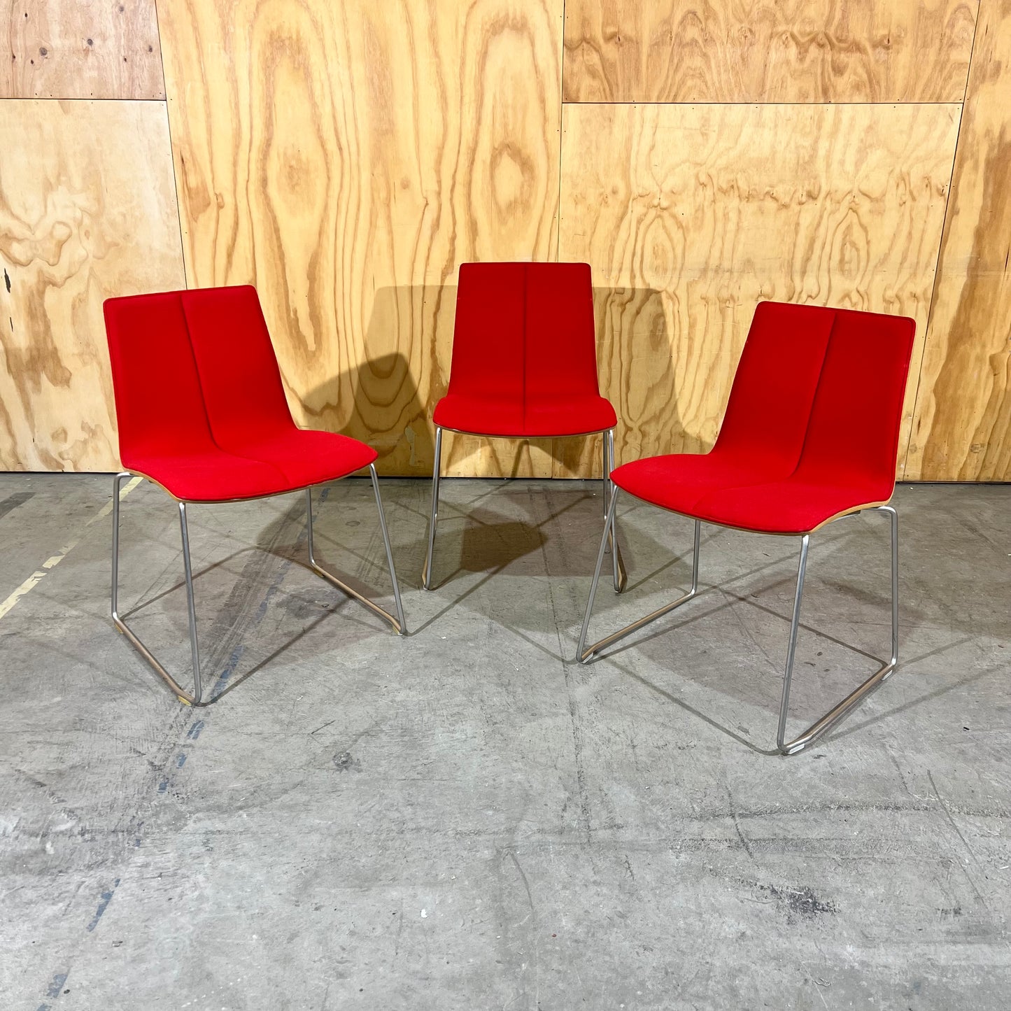 Schaumburg Alvisse Chair in Red