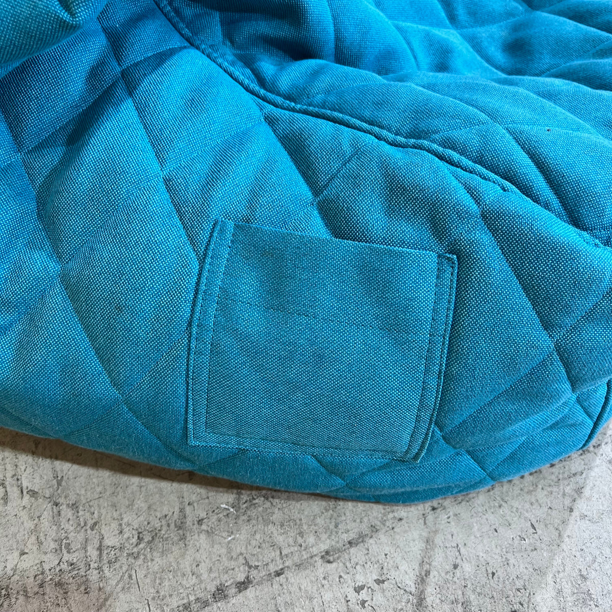 Pusku Pusku Vinyl Bean Bag in Teal