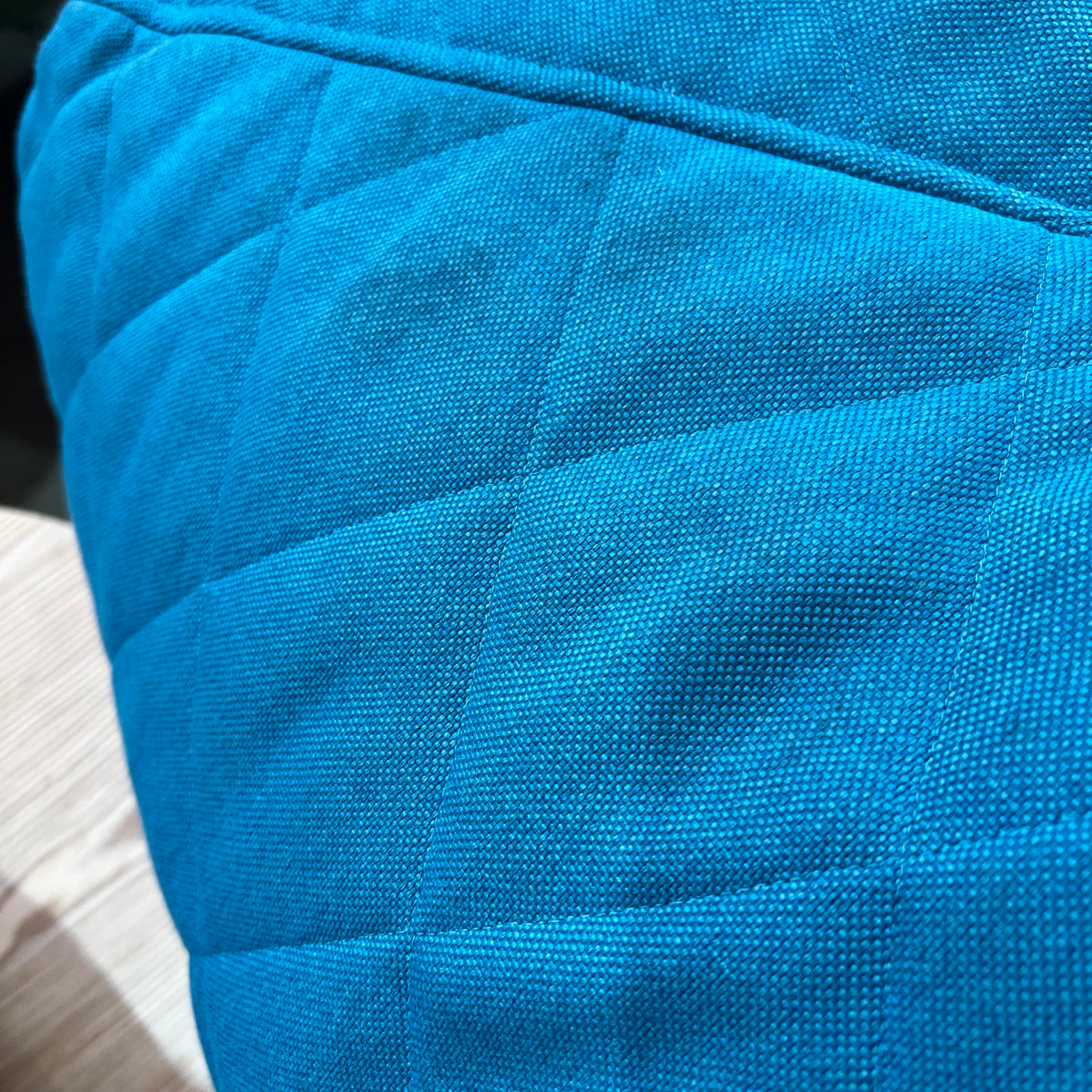 Pusku Pusku Vinyl Bean Bag in Teal
