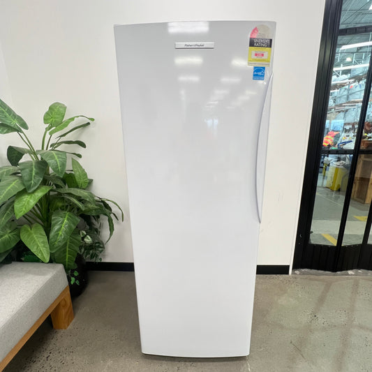 Fisher & Paykel E450LWW 451L Upright Fridge