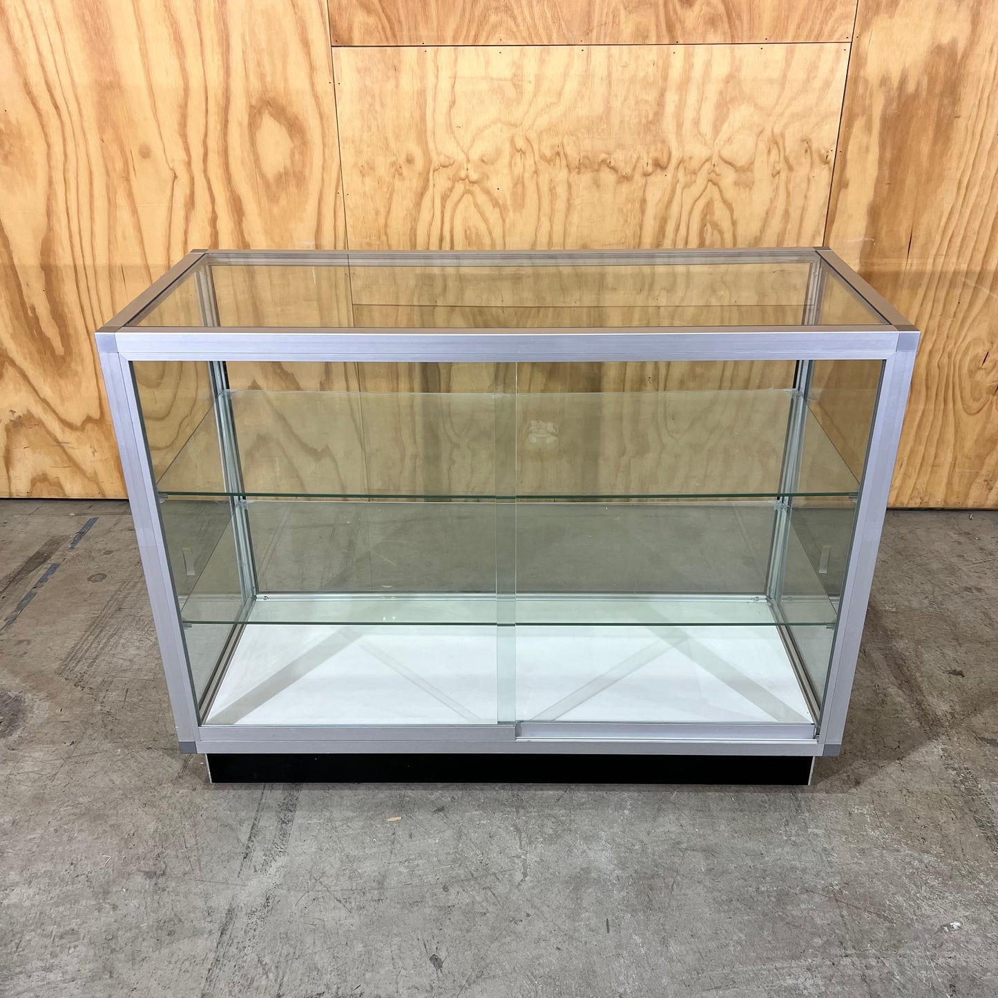 Glass Display Counter