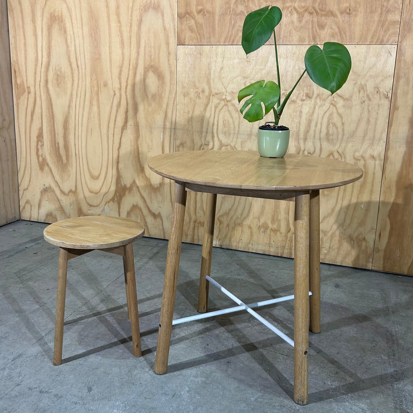 Round Timber Table with White Cross Base (Ash Finish)