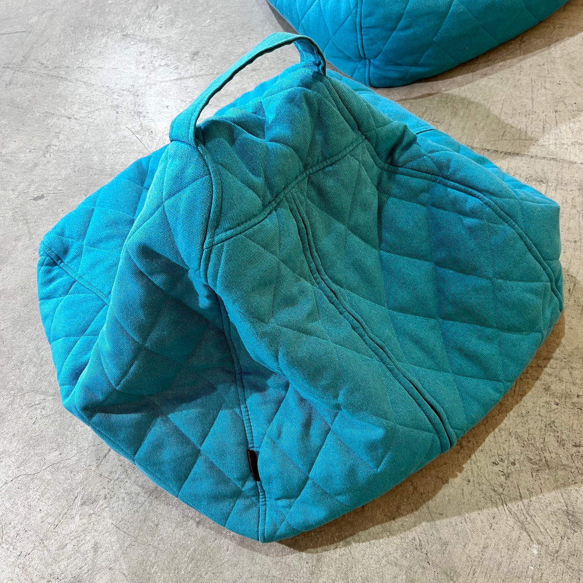 Pusku Pusku Vinyl Bean Bag in Teal