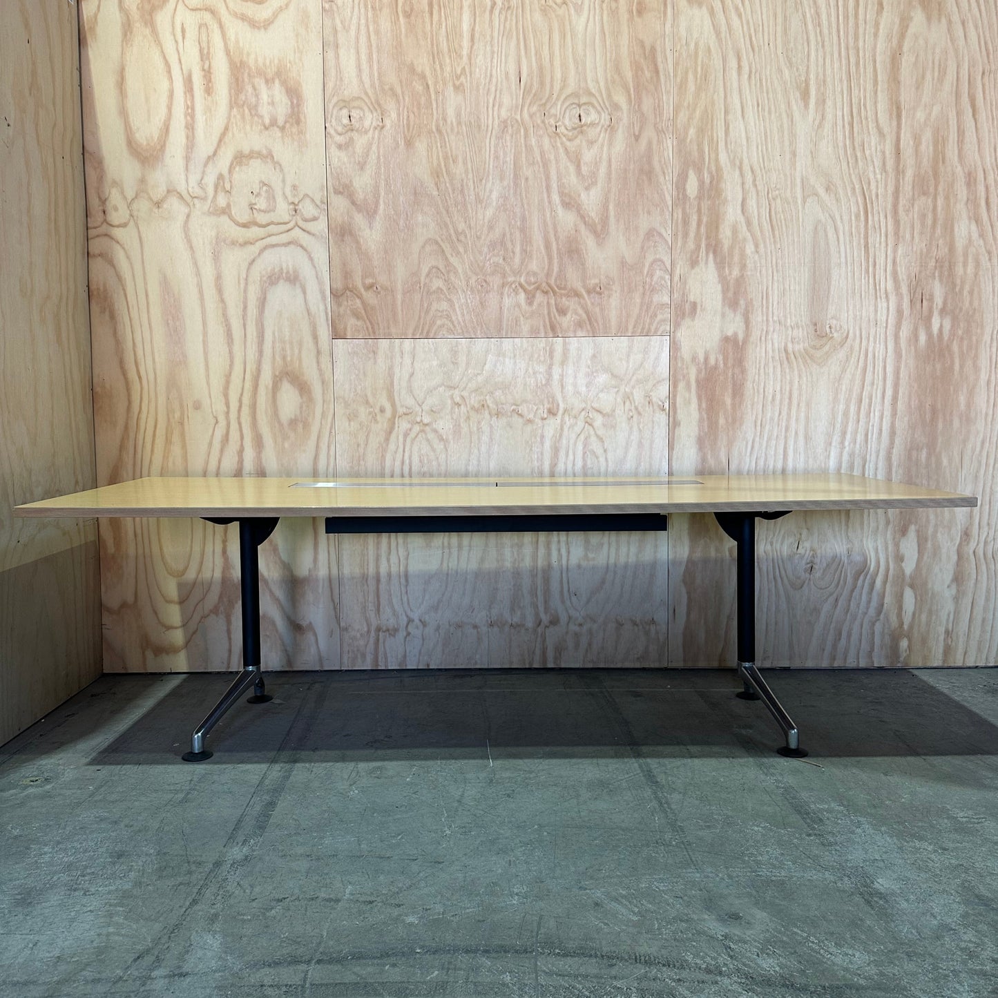 BULK BUY: Thinking Works I.Am Executive Table with Cable Management