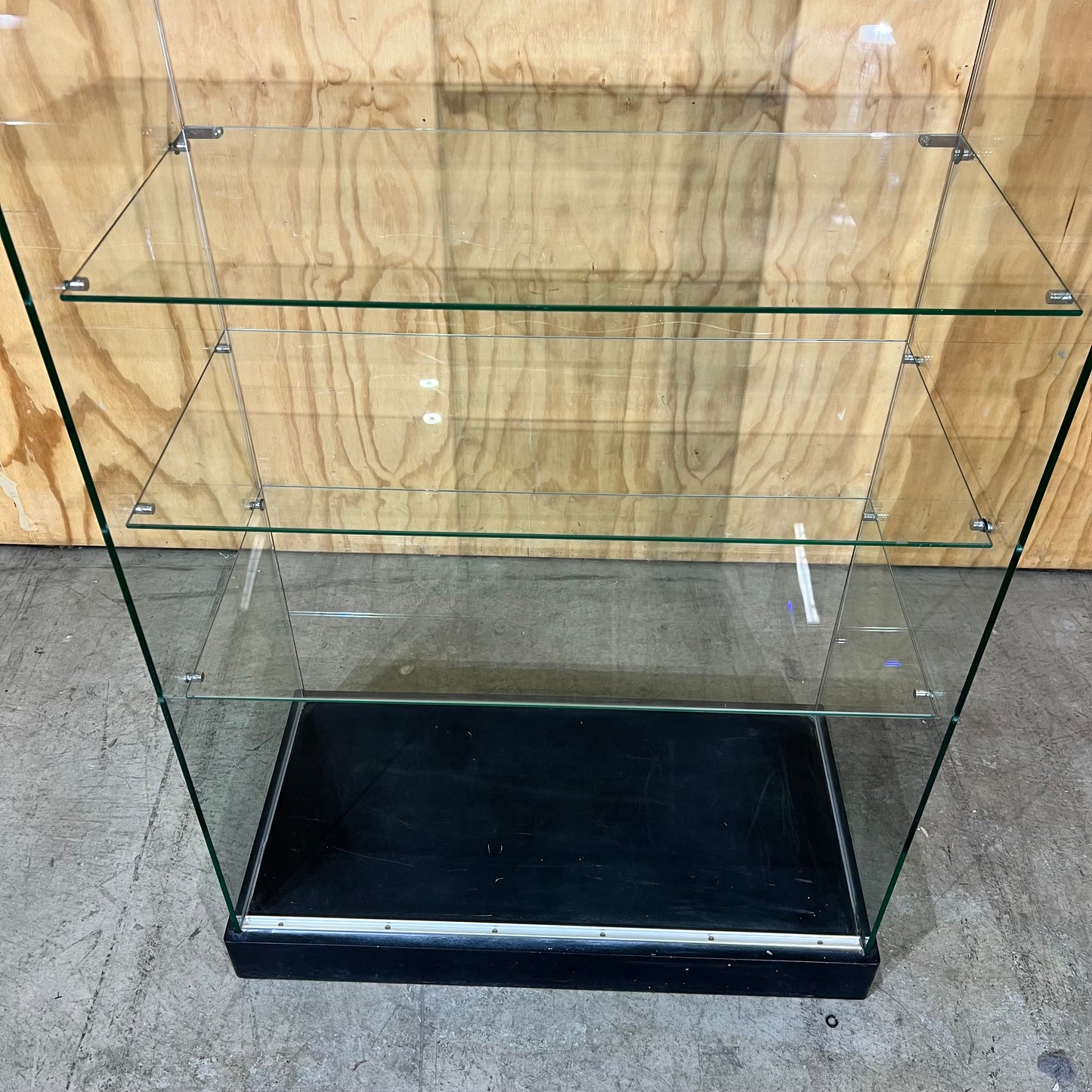 Glass cabinet