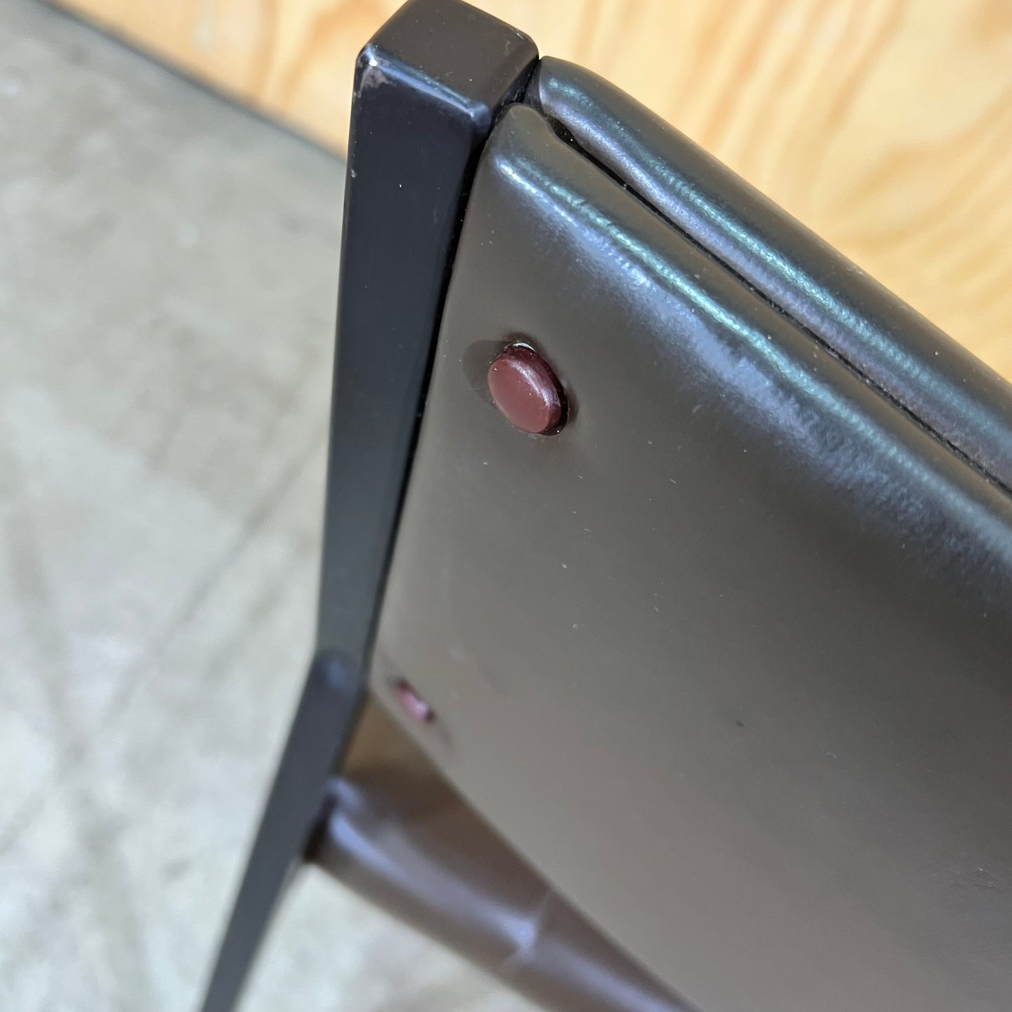 Brown Visitor Chair - Pattern