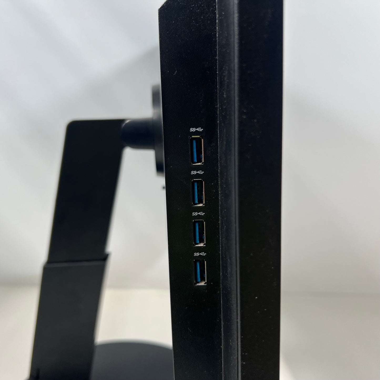 Lenovo ThinkVision T23i-10 23” FHD IPS Monitor