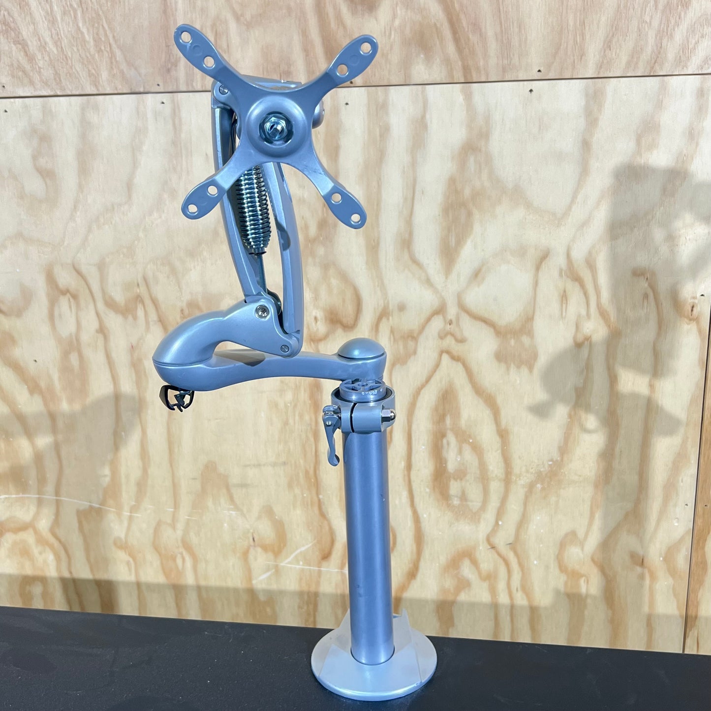 Halefe Silver Monitor Arm