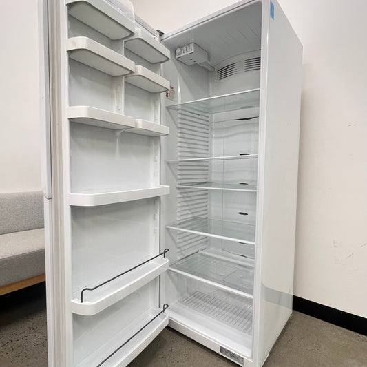 Fisher & Paykel E450LWW 451L Upright Fridge