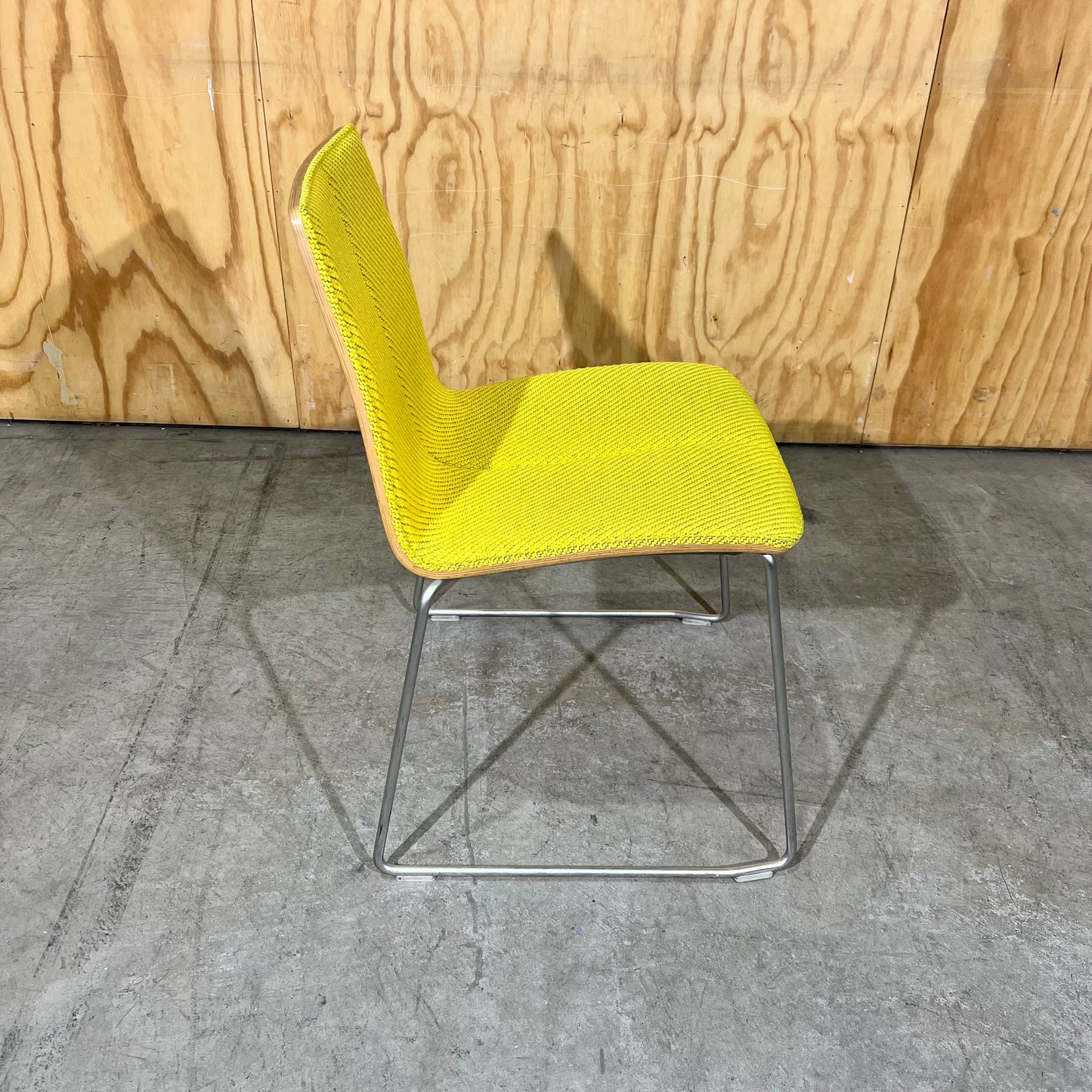 Schaumburg Alvisse Chair in Yellow