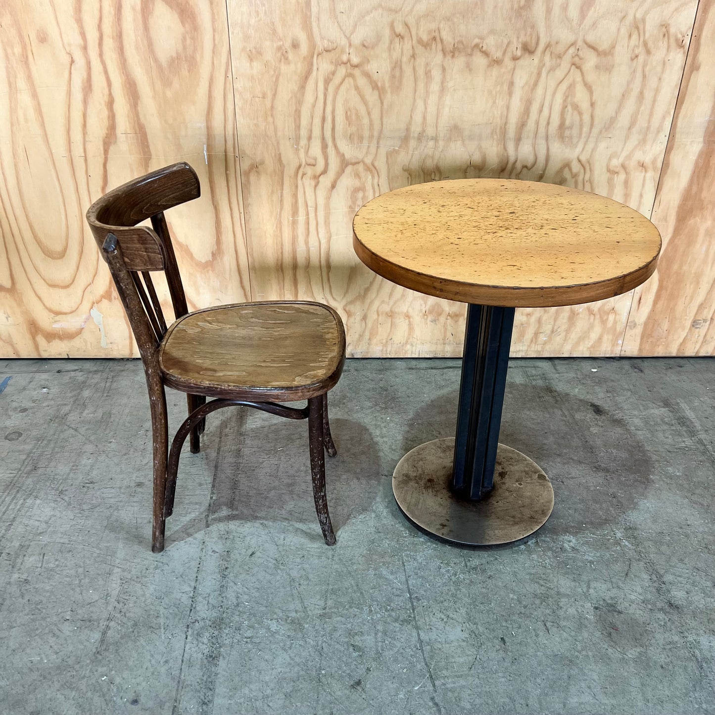 Industrial Round Ash Timber Table