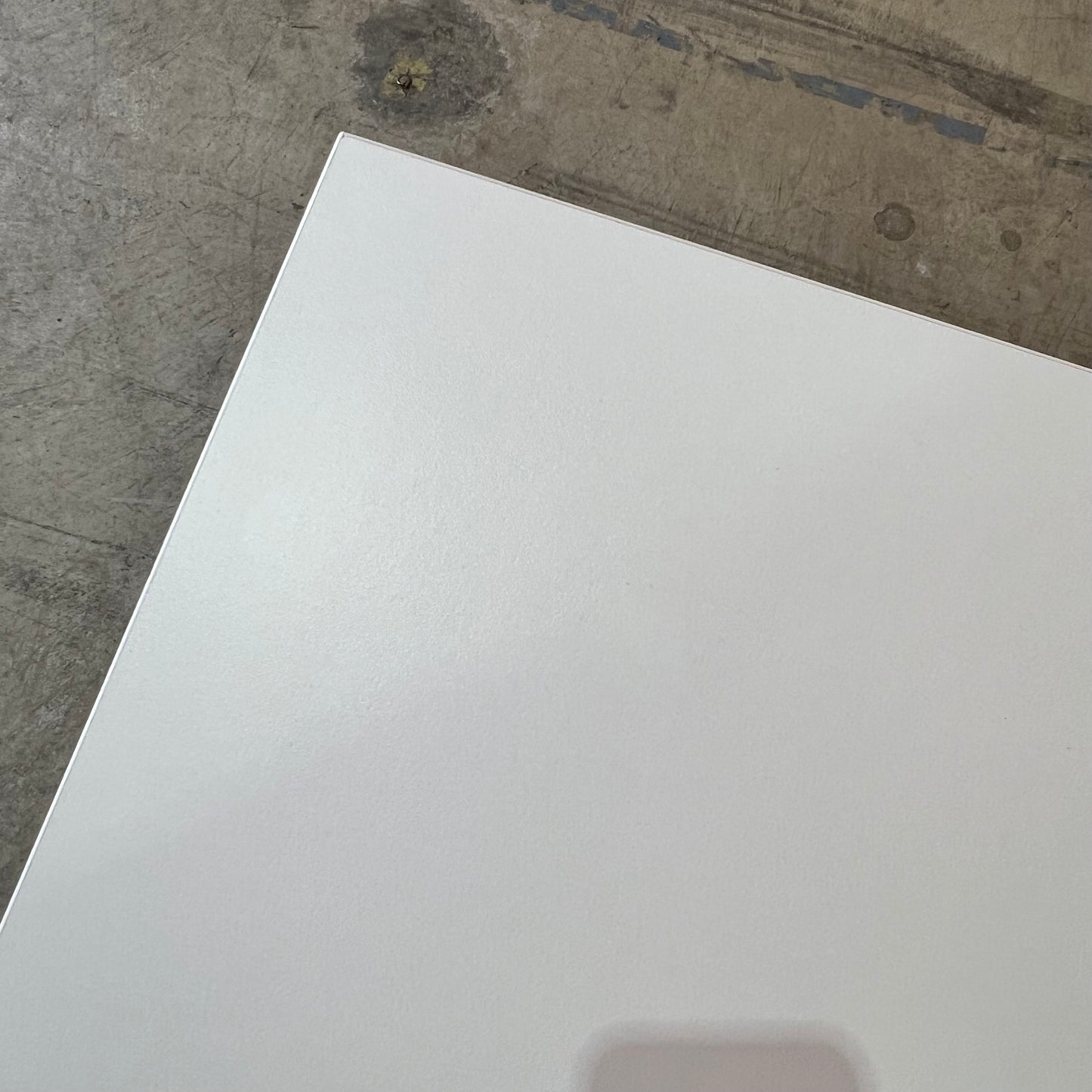 White flip top desk