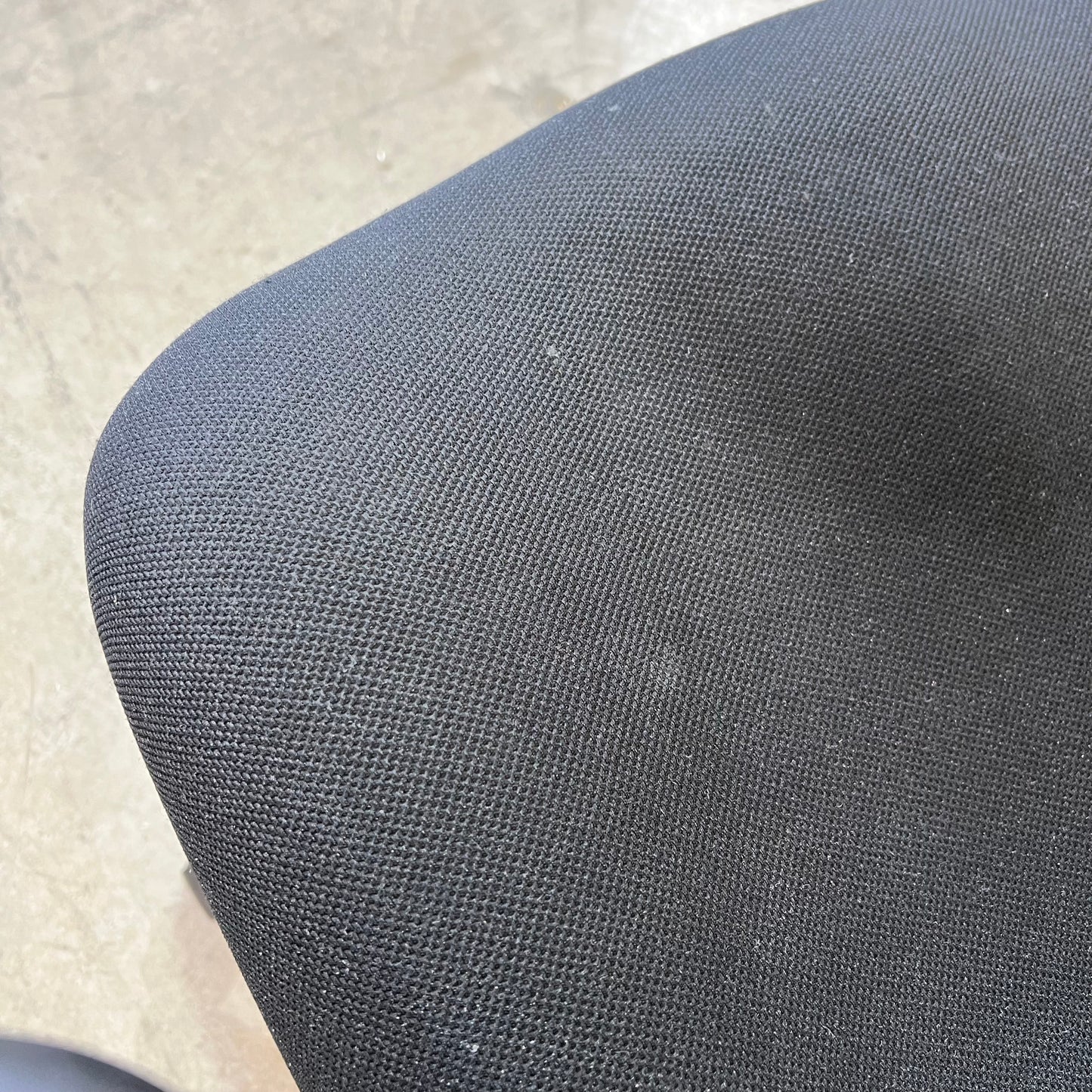 Professional Ergonomic Mesh Chair in Black