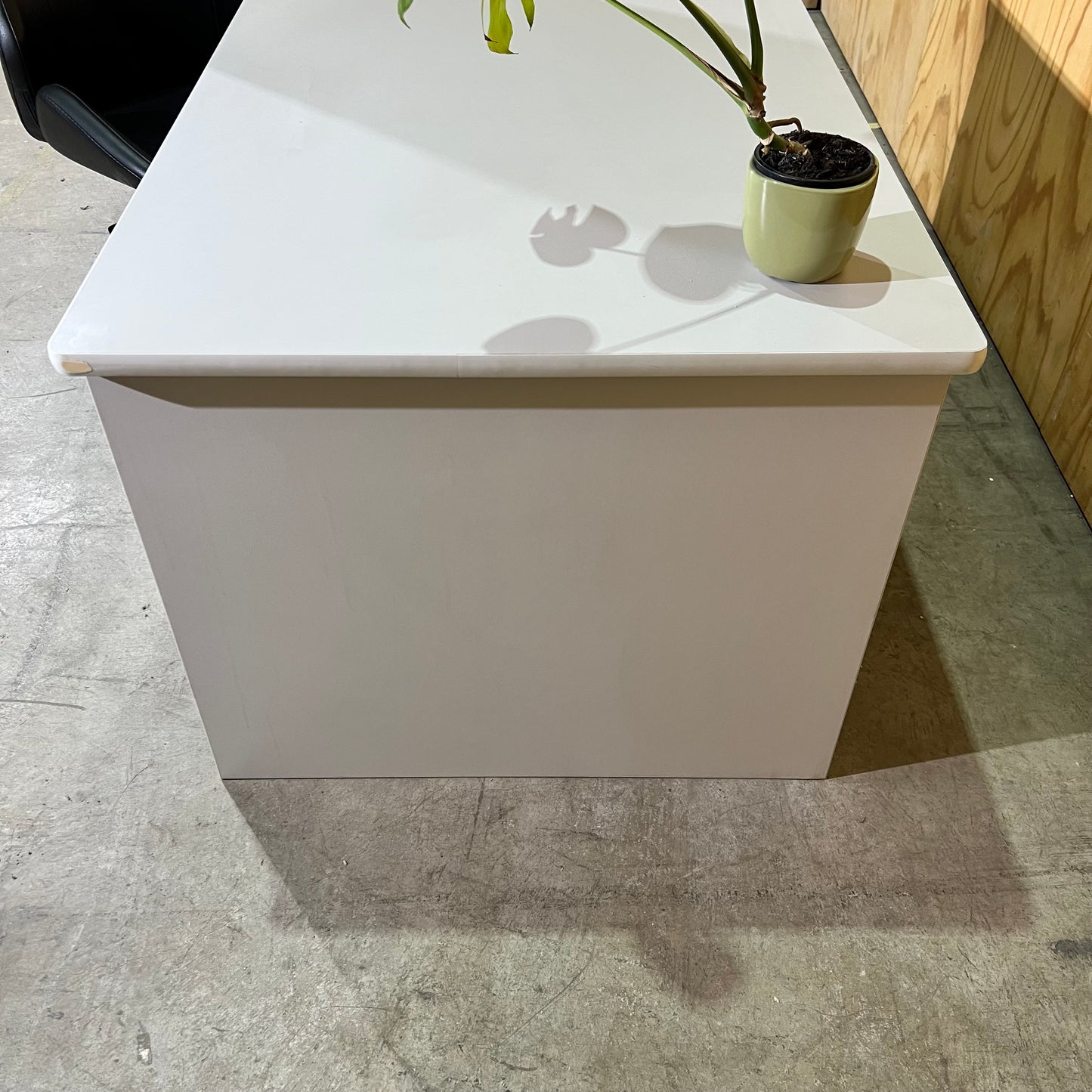 Light Grey Desk with Modesty Screen