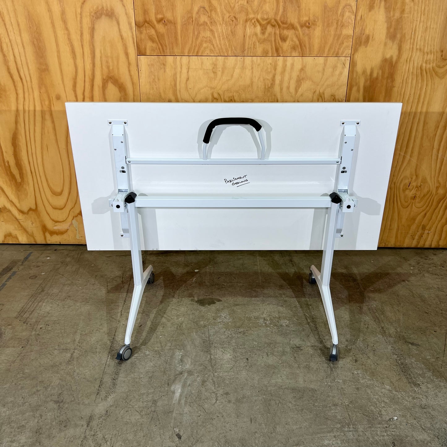 White flip top desk