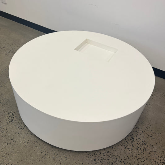 Round Acrylic Coffee Table in White