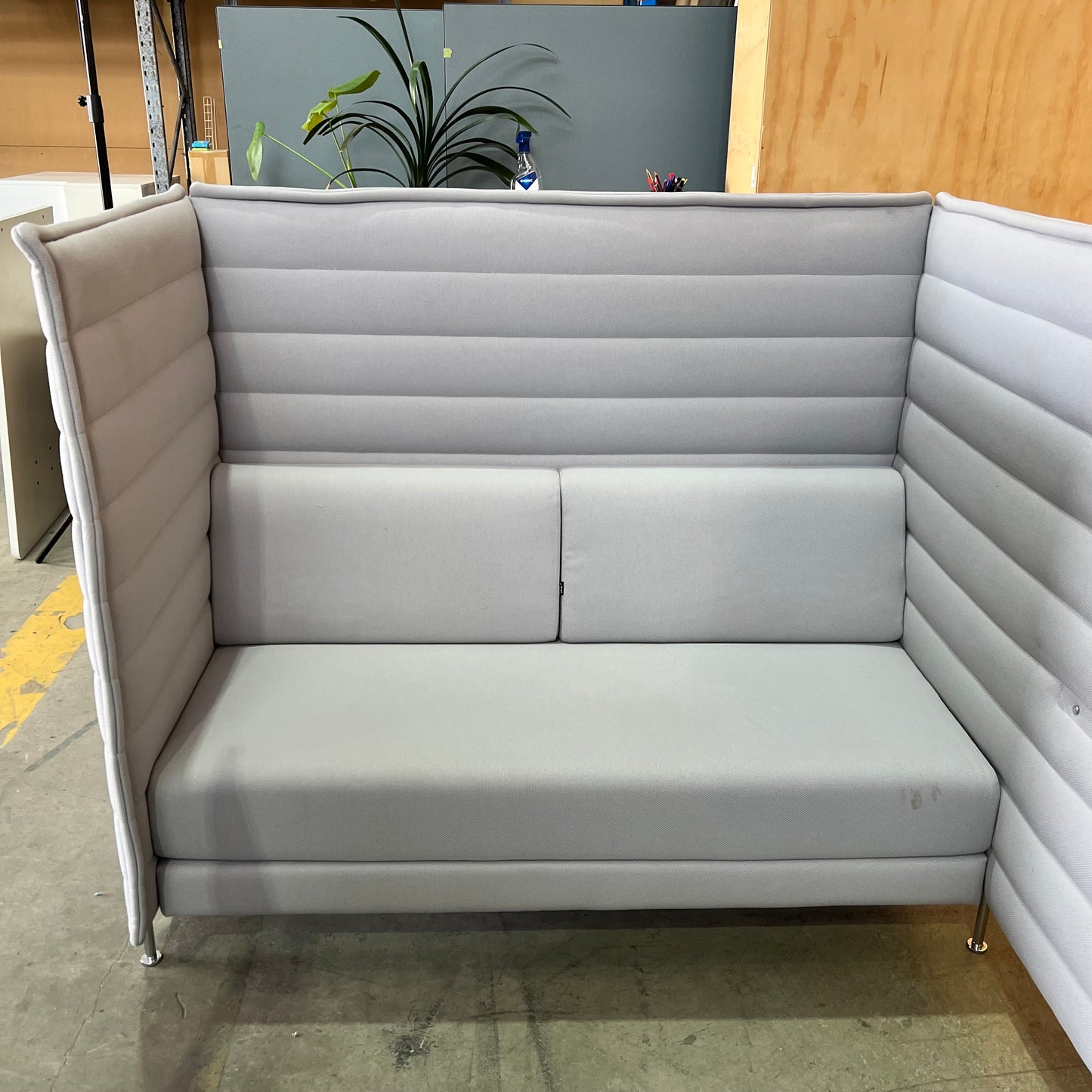 Vitra Alcove Highback Cabin in Grey (Middle Table Missing)