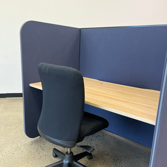 Zenith PRECINCT POD double sided in Blue with Wooden Laminate Desktop