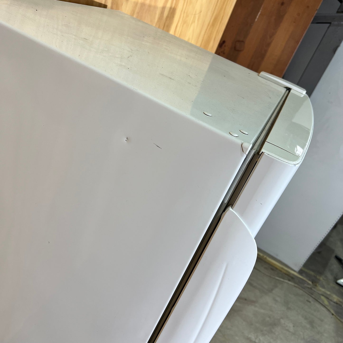 Fisher & Paykel E440T Top Mount Fridge