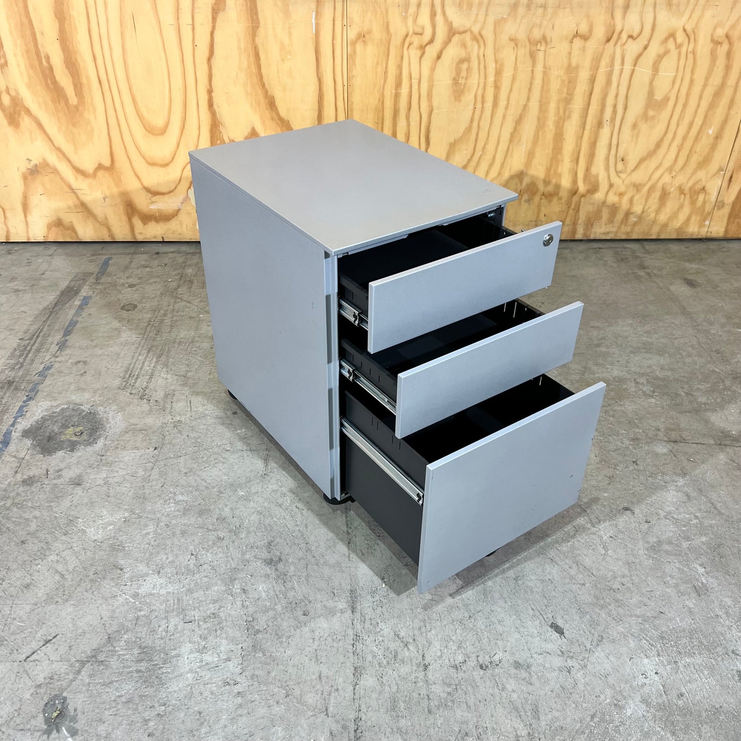 Silver 3-Drawer Pedestal