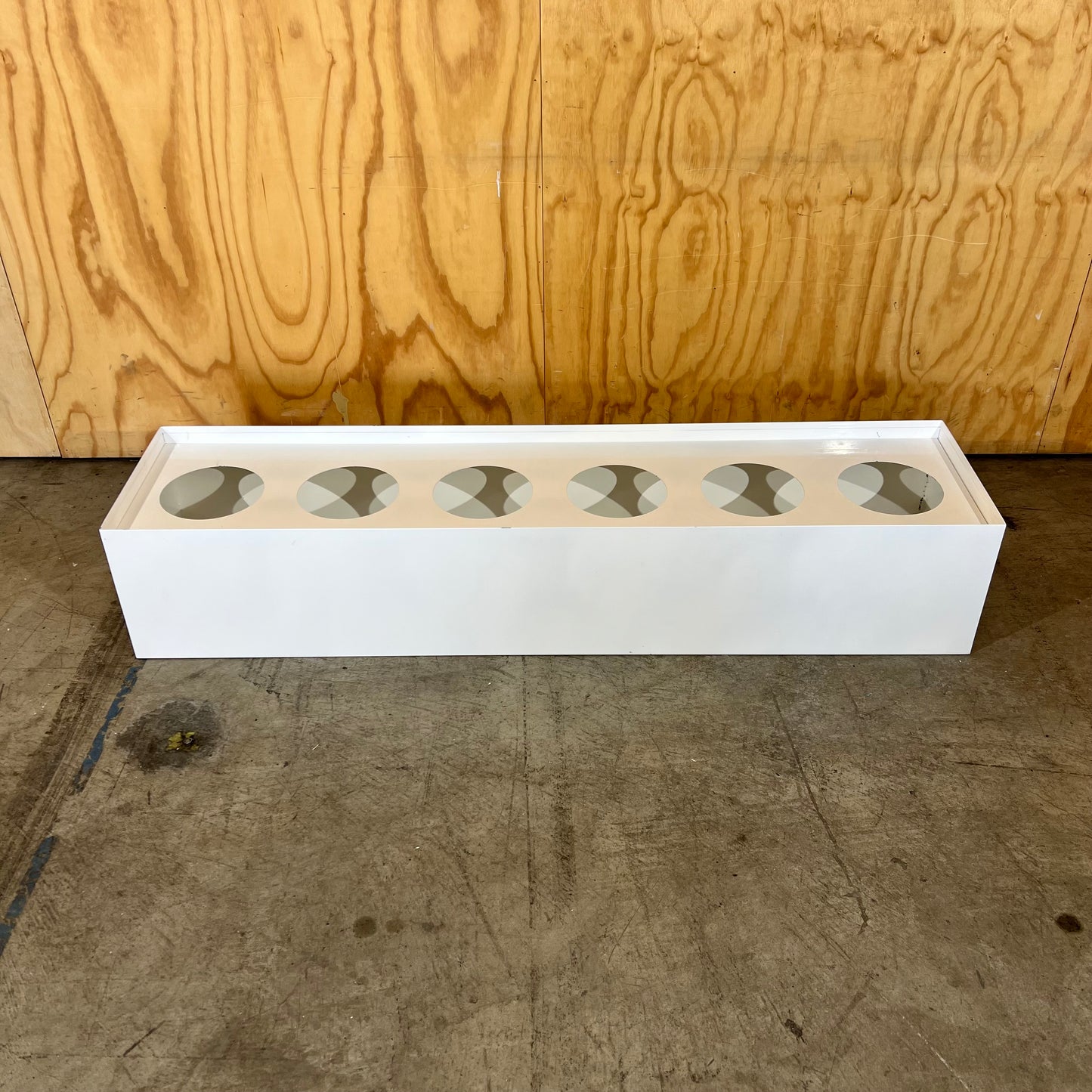 Deluxe White Metal Planter Box