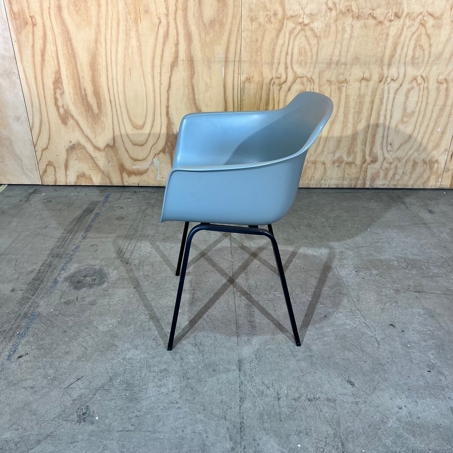 Grey Plastic Tub Chair with Black Legs