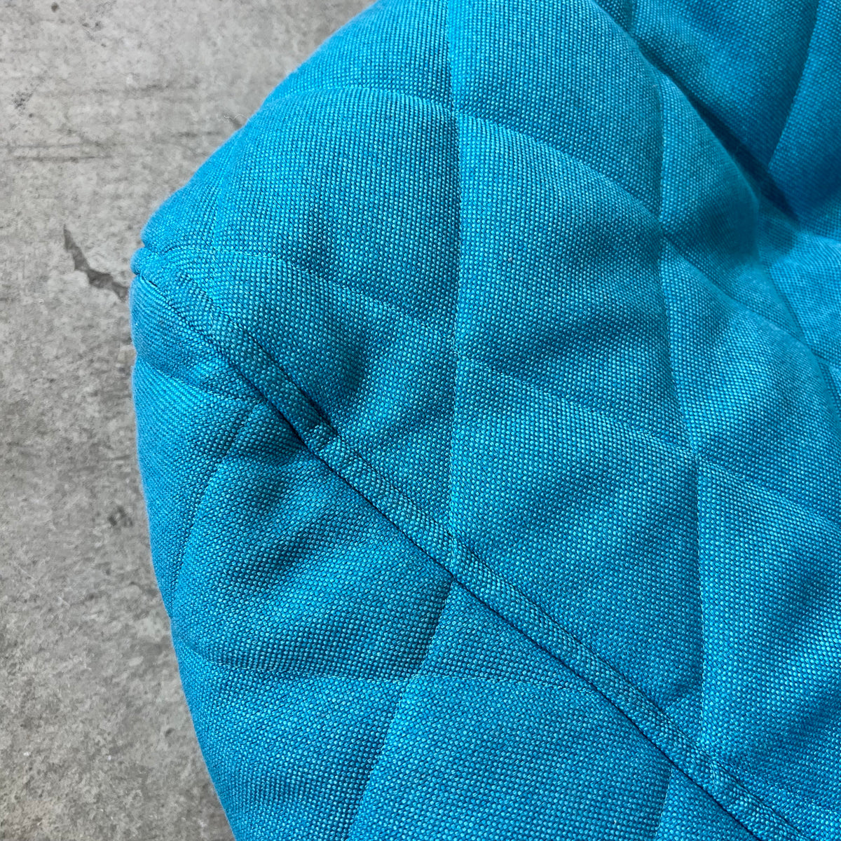 Pusku Pusku Vinyl Bean Bag in Teal