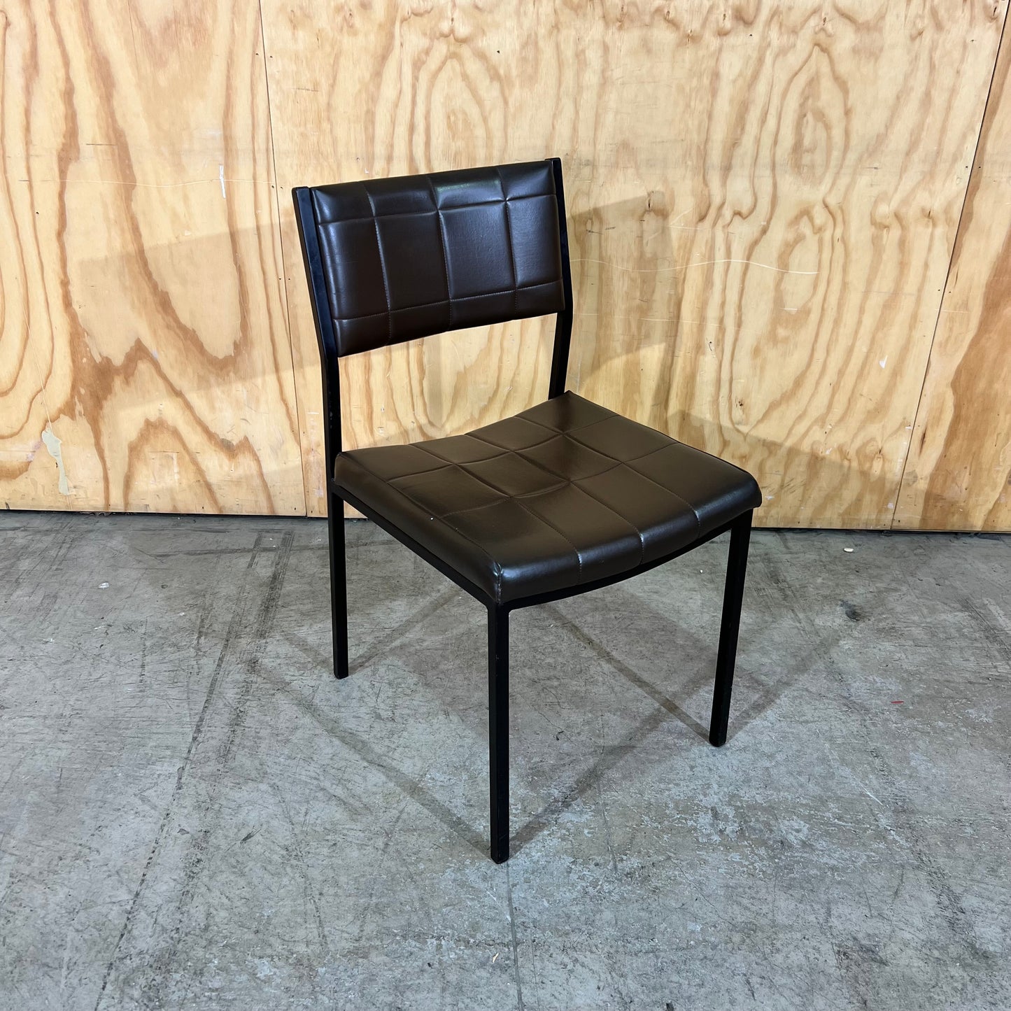 Brown Visitor Chair - Pattern