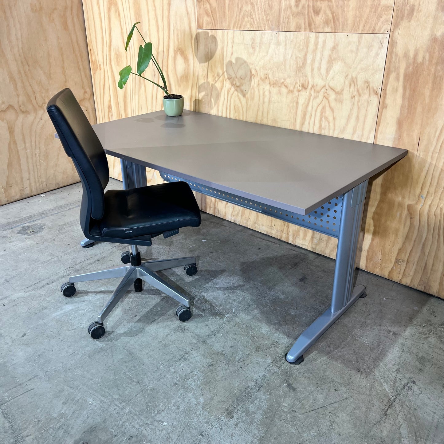Rapidline Taupe Desk with Modesty Screen