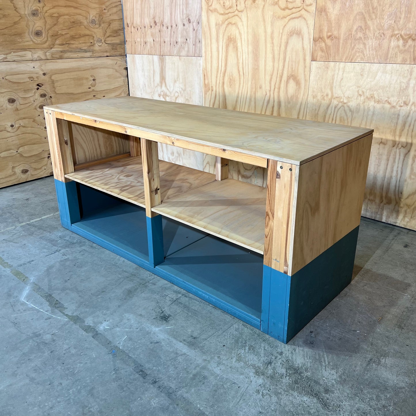 Ply Retail/Workshop Bench
