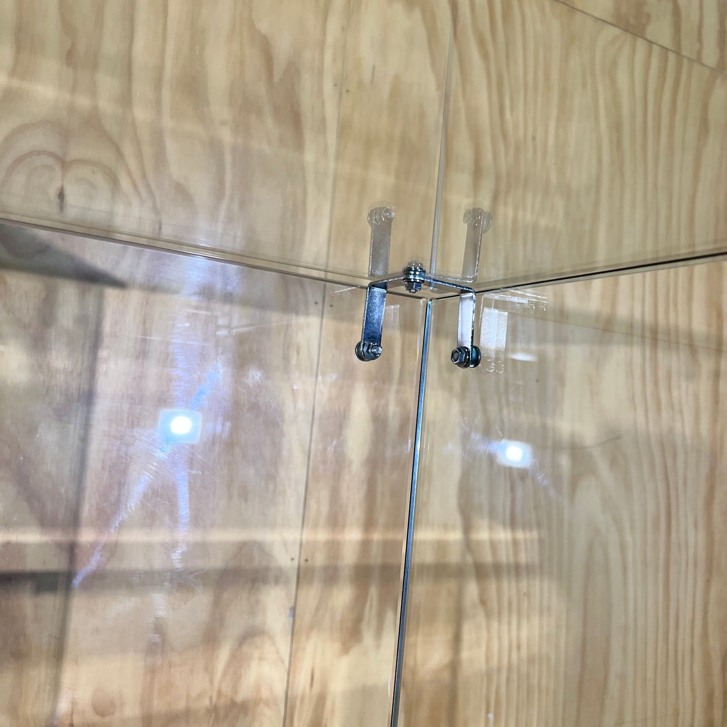 Glass cabinet