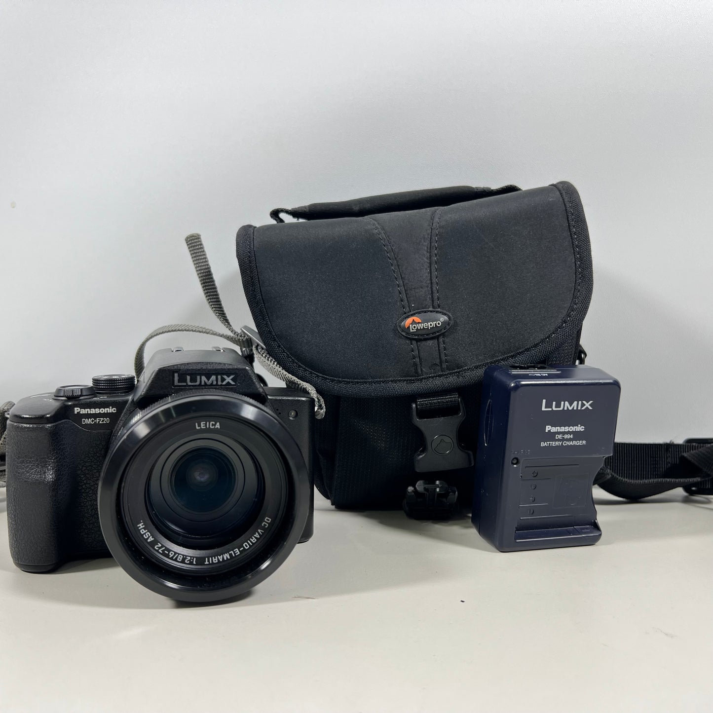 Panasonic LUMIX DMC-FZ20 Digital Camera 5.0MP