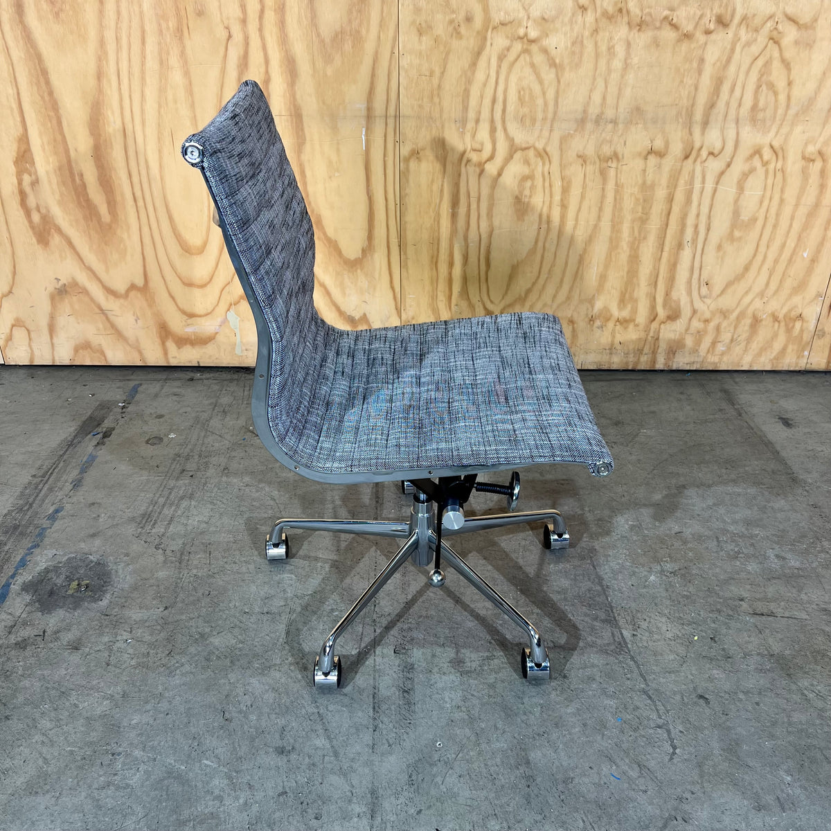 Grey Upholstery and Chrome Task Chair