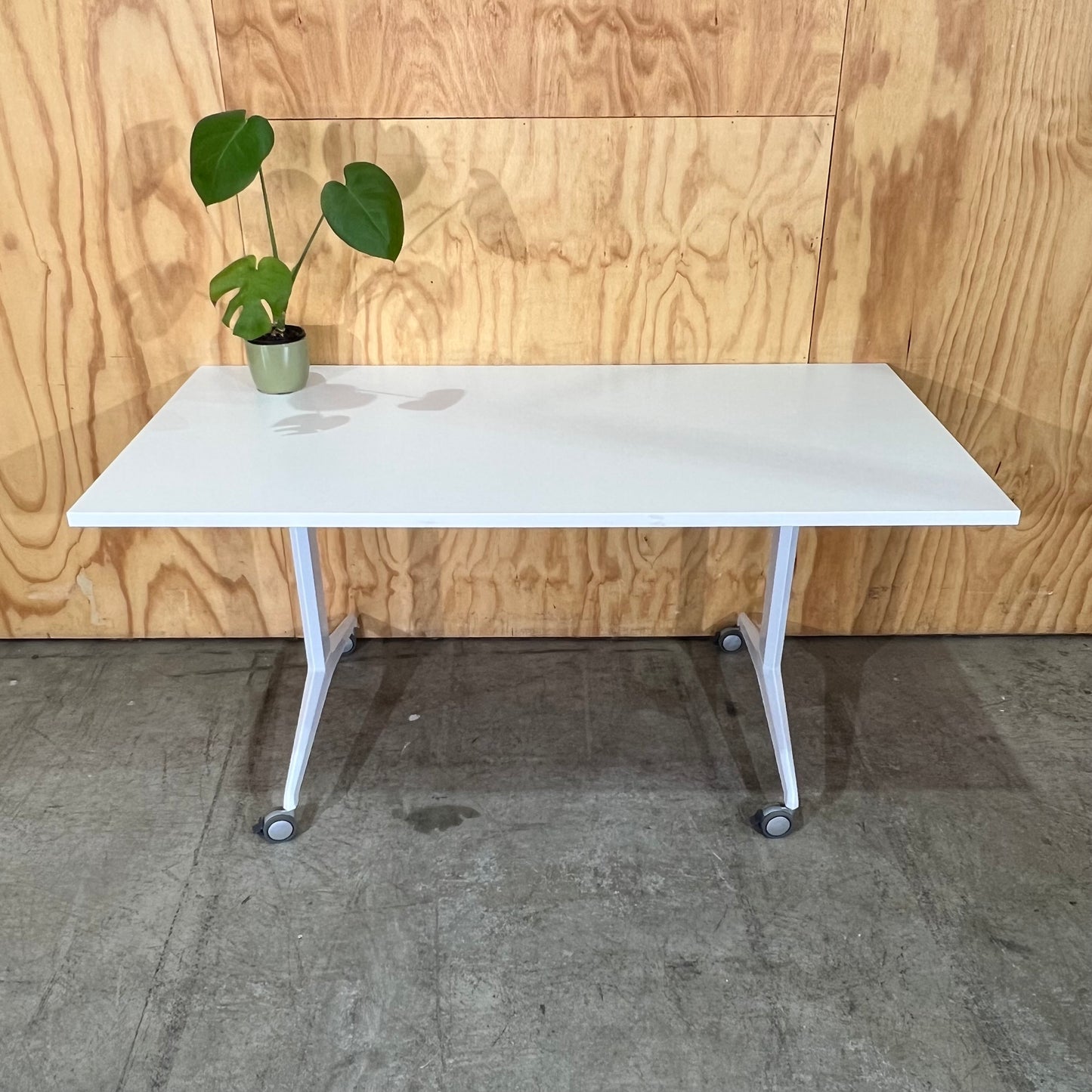 White flip top desk