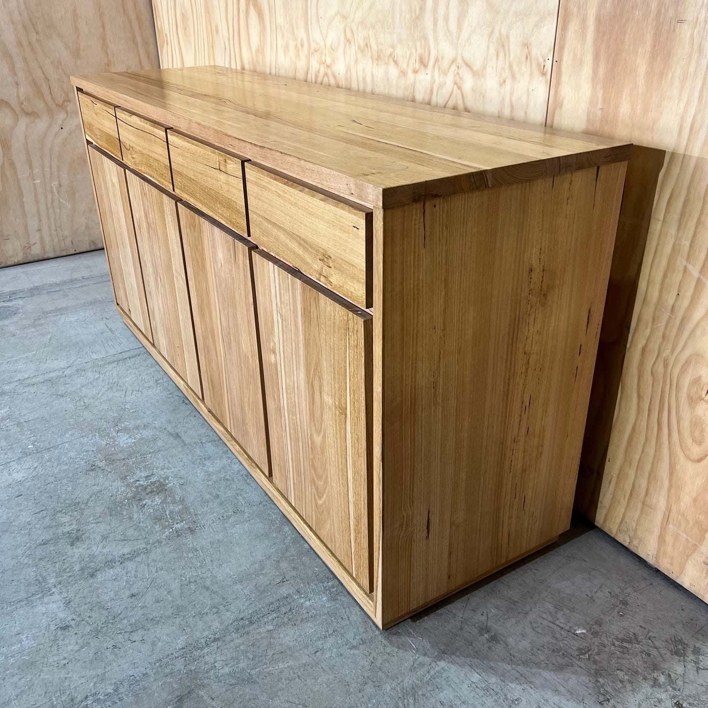 HENSLEY Solid Timber Buffet