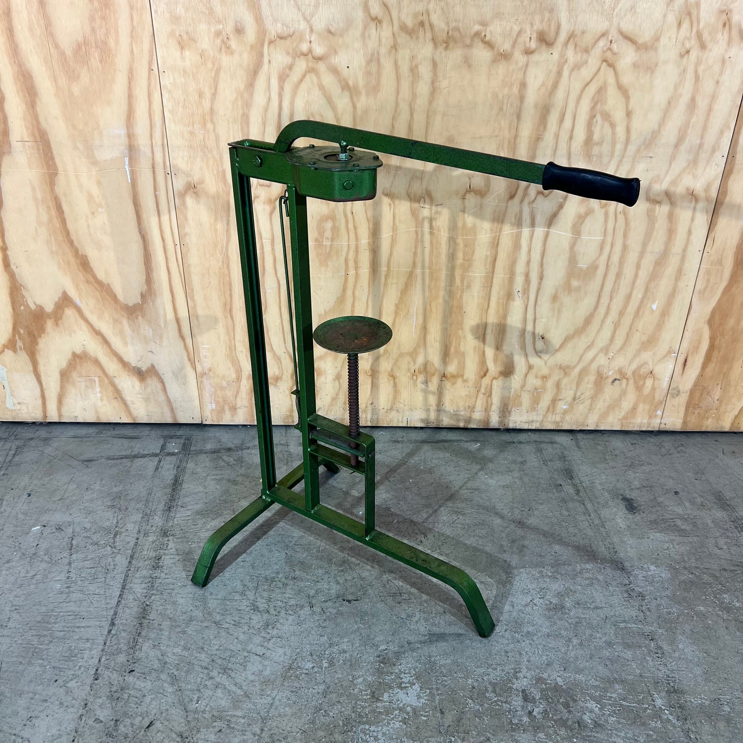 Manual Floor-Standing wine bottle corker