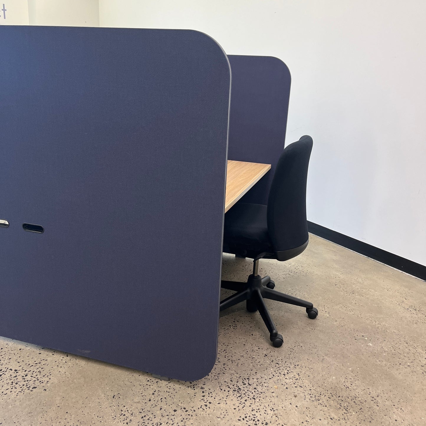 Zenith PRECINCT POD double sided in Blue with Wooden Laminate Desktop