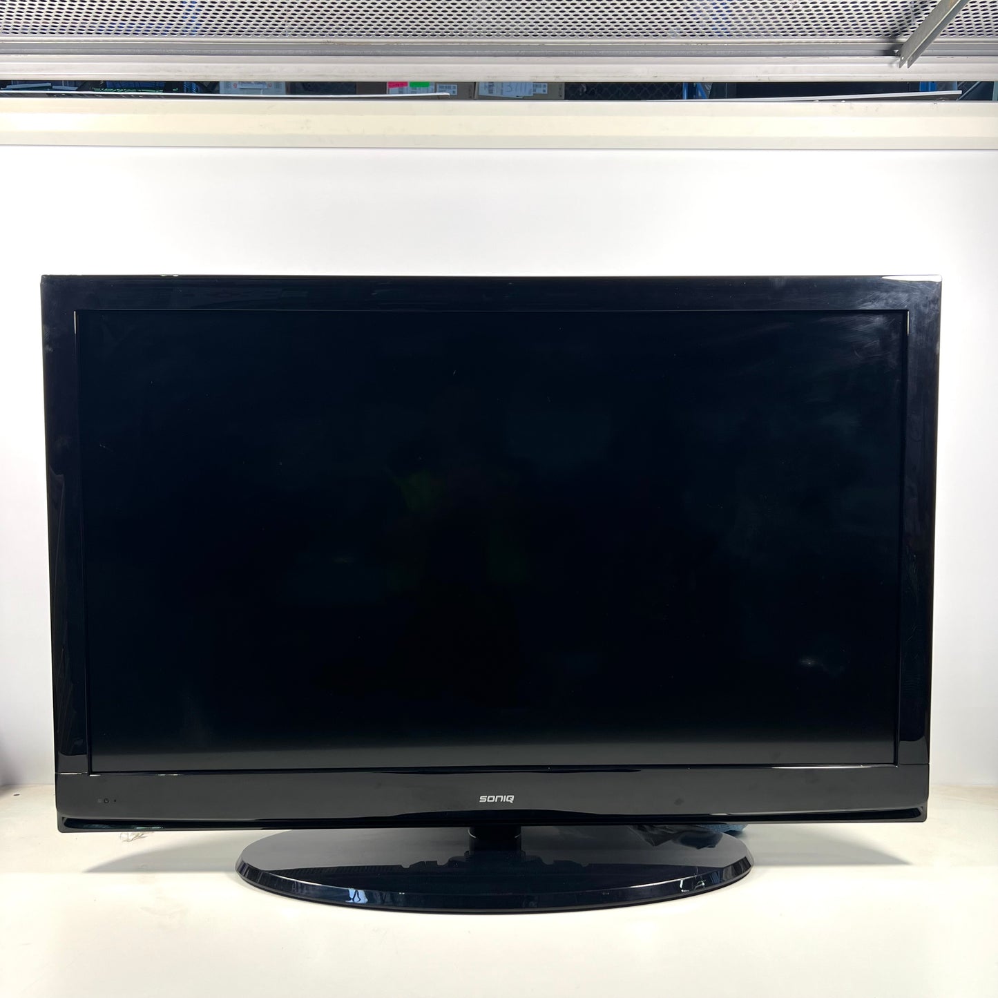 Soniq L42V11A 42-inch LCD TV