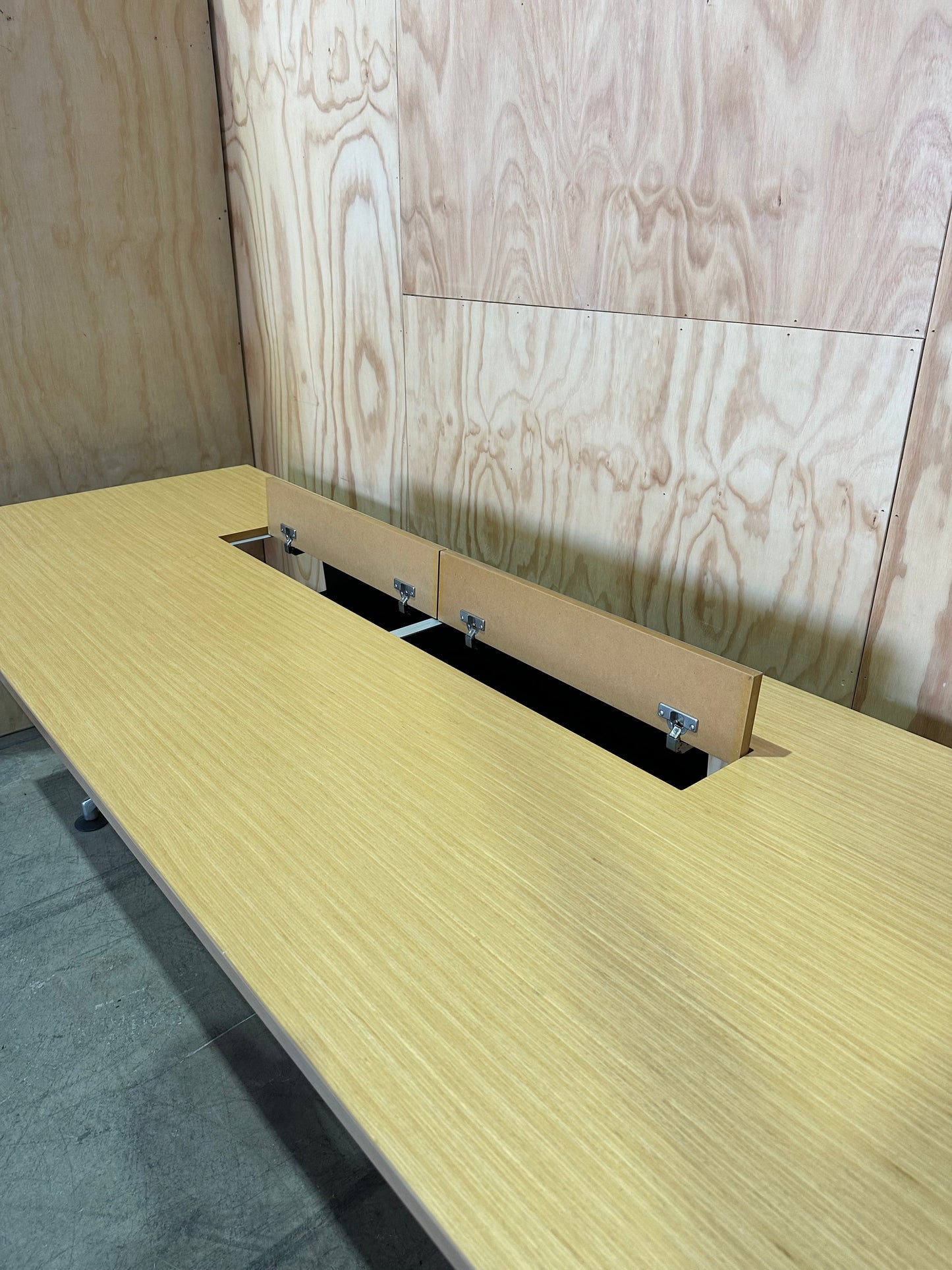 BULK BUY: Thinking Works I.Am Executive Table with Cable Management