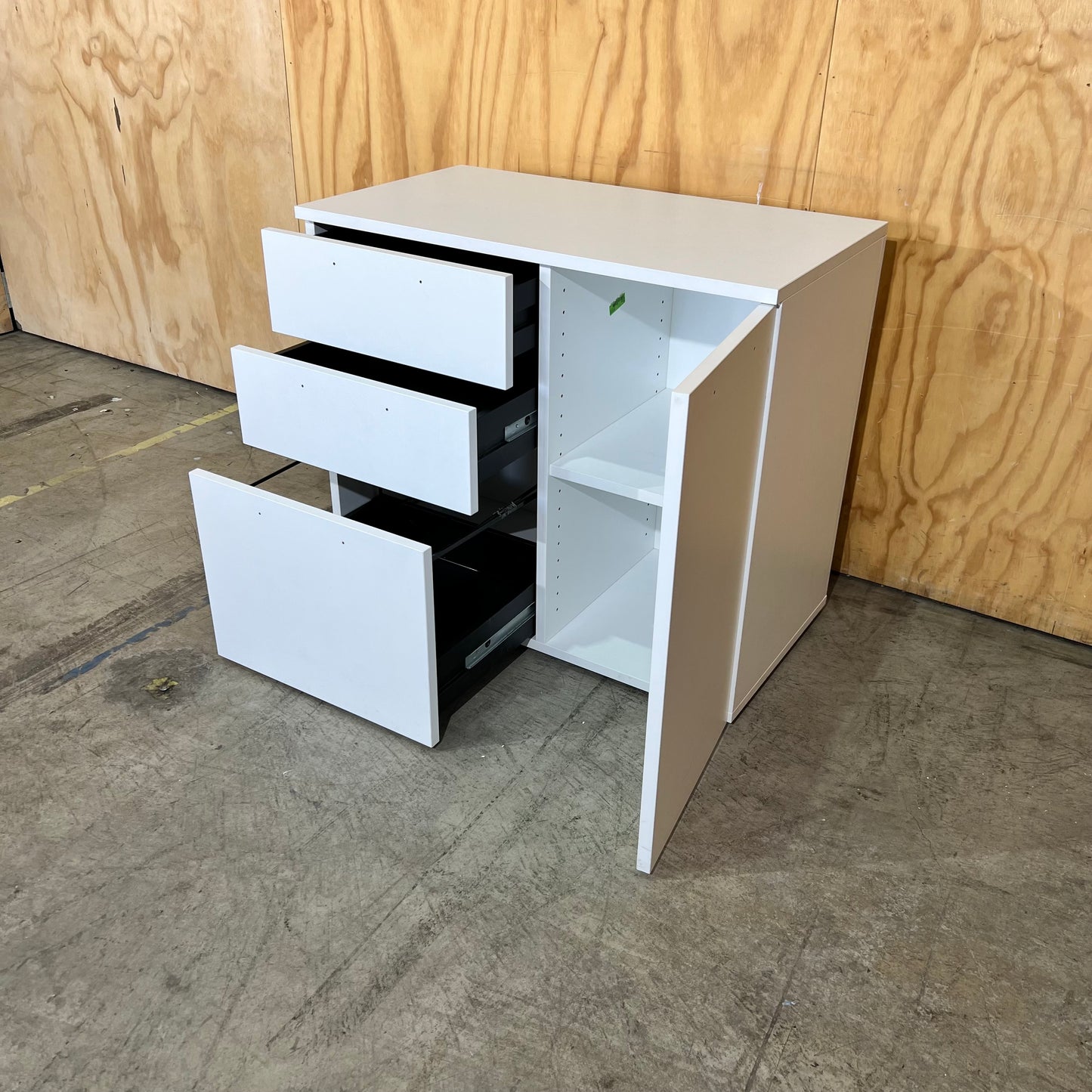 White Modular Office Cupboard (missing handles)