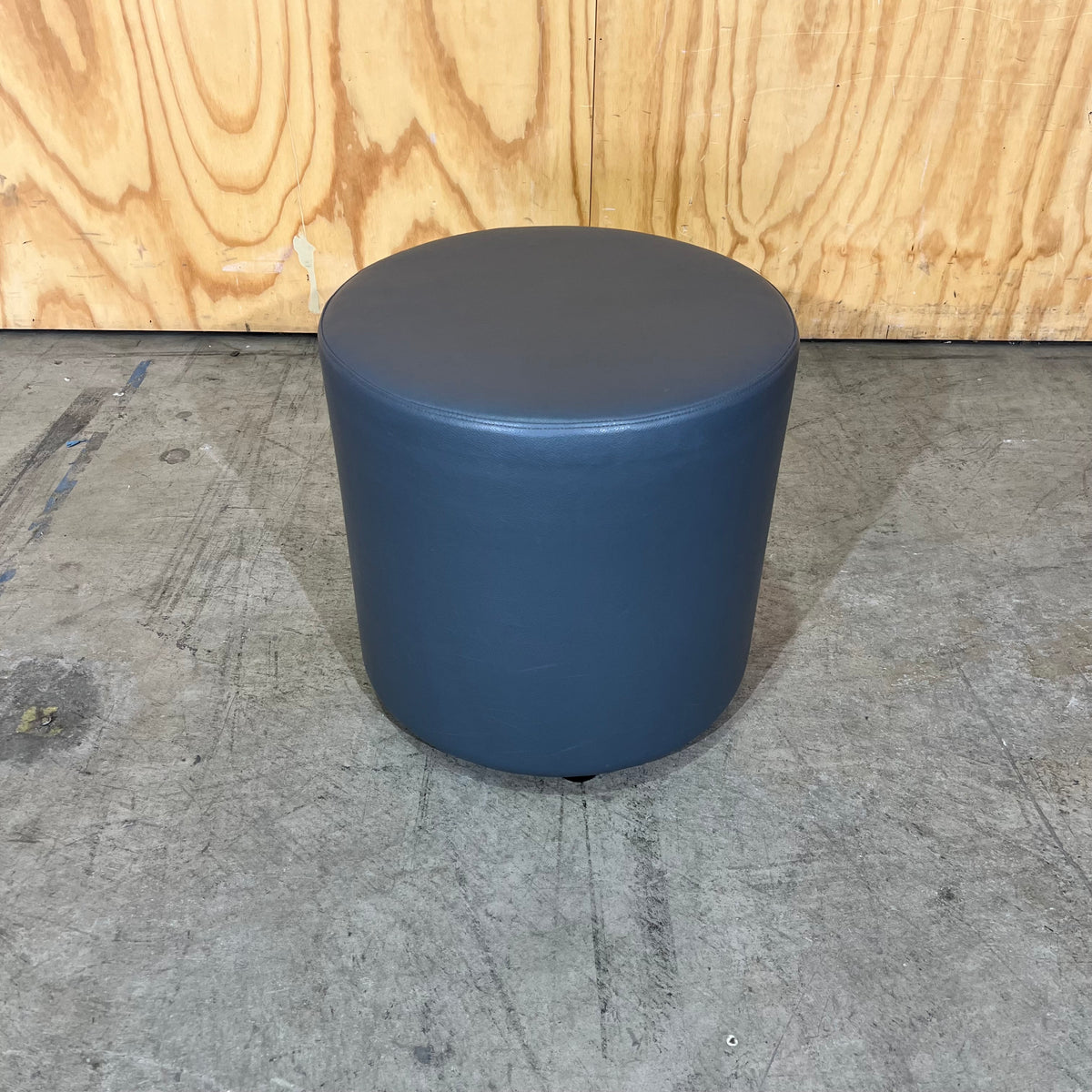 Round Vinyl Upholstered Stool/Ottoman