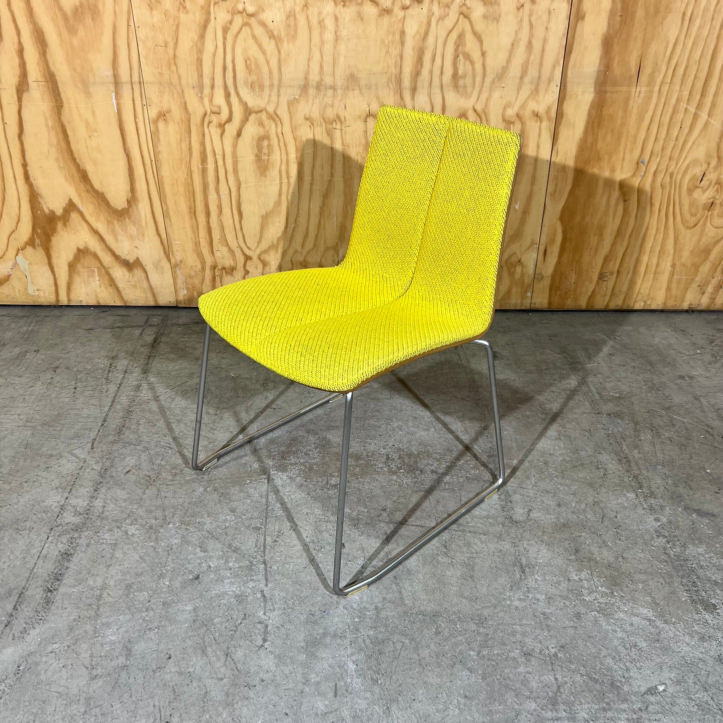 Schaumburg Alvisse Chair in Yellow