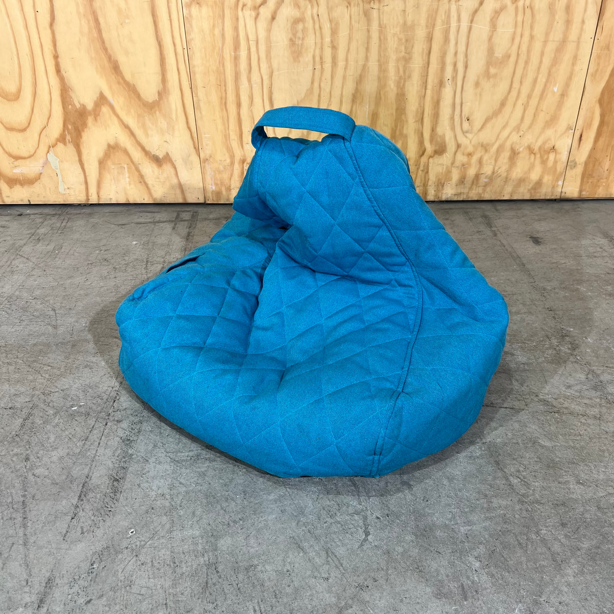 Pusku Pusku Vinyl Bean Bag in Teal