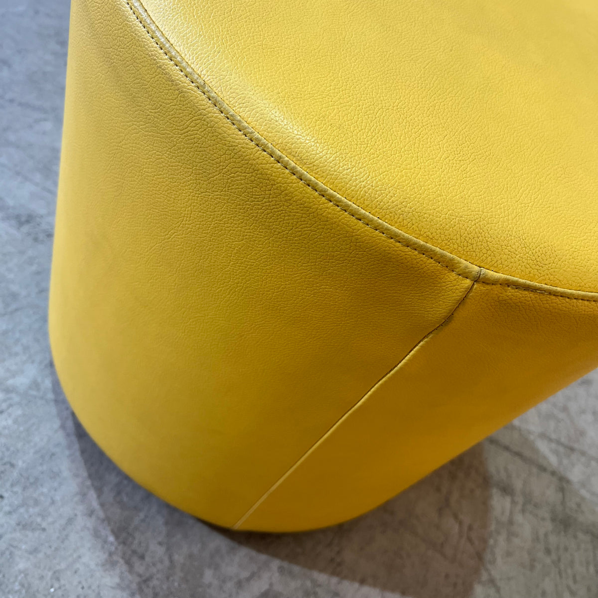 Round Vinyl Upholstered Stool/Ottoman