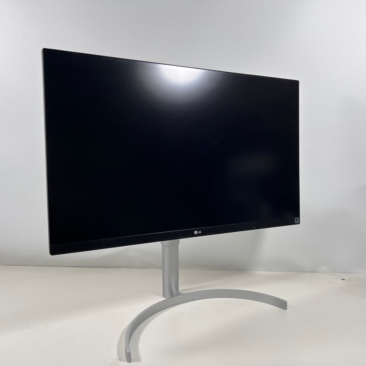 LG 27UK850 27" UHD 4K IPS LED Monitor With No Power Supply