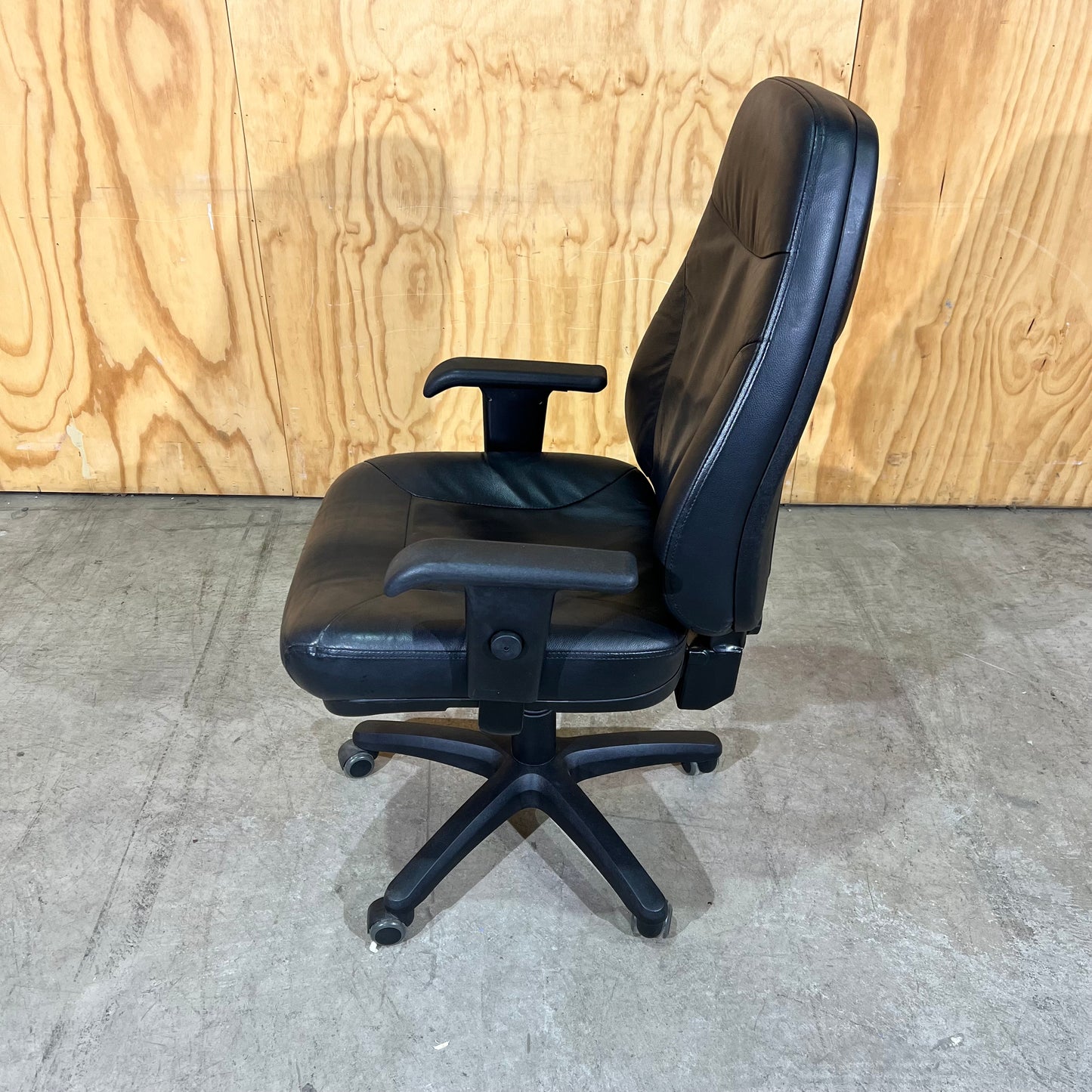 Stateline Leather-Look Executive Chair in Black