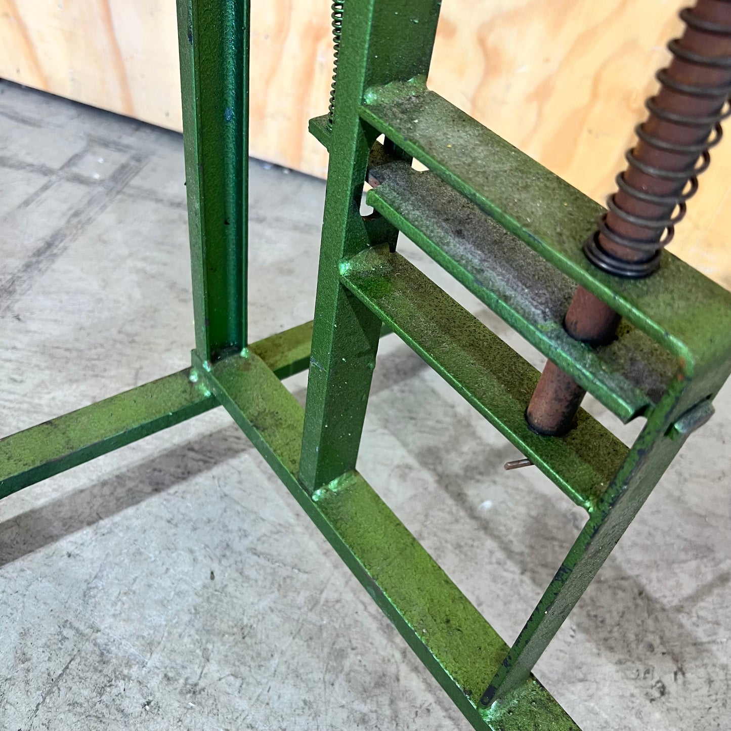 Manual Floor-Standing wine bottle corker