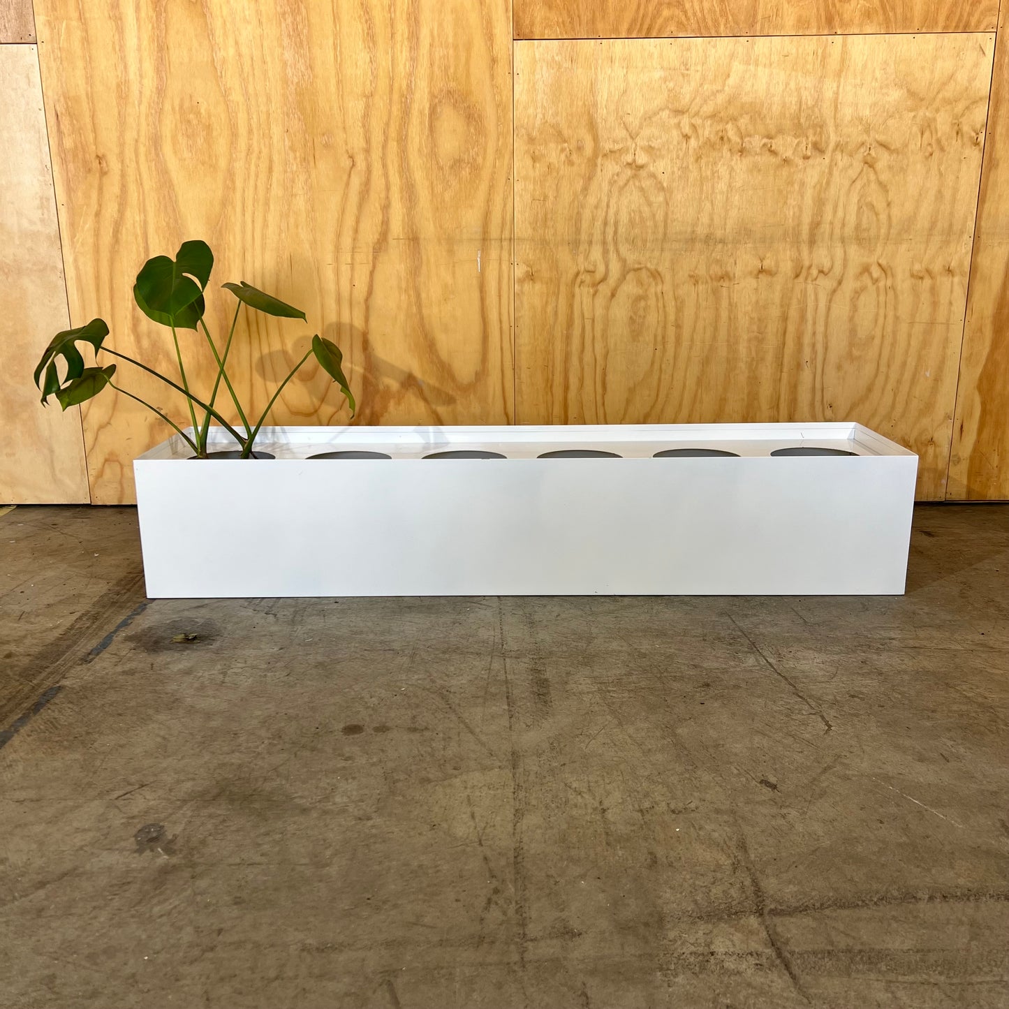 Deluxe White Metal Planter Box