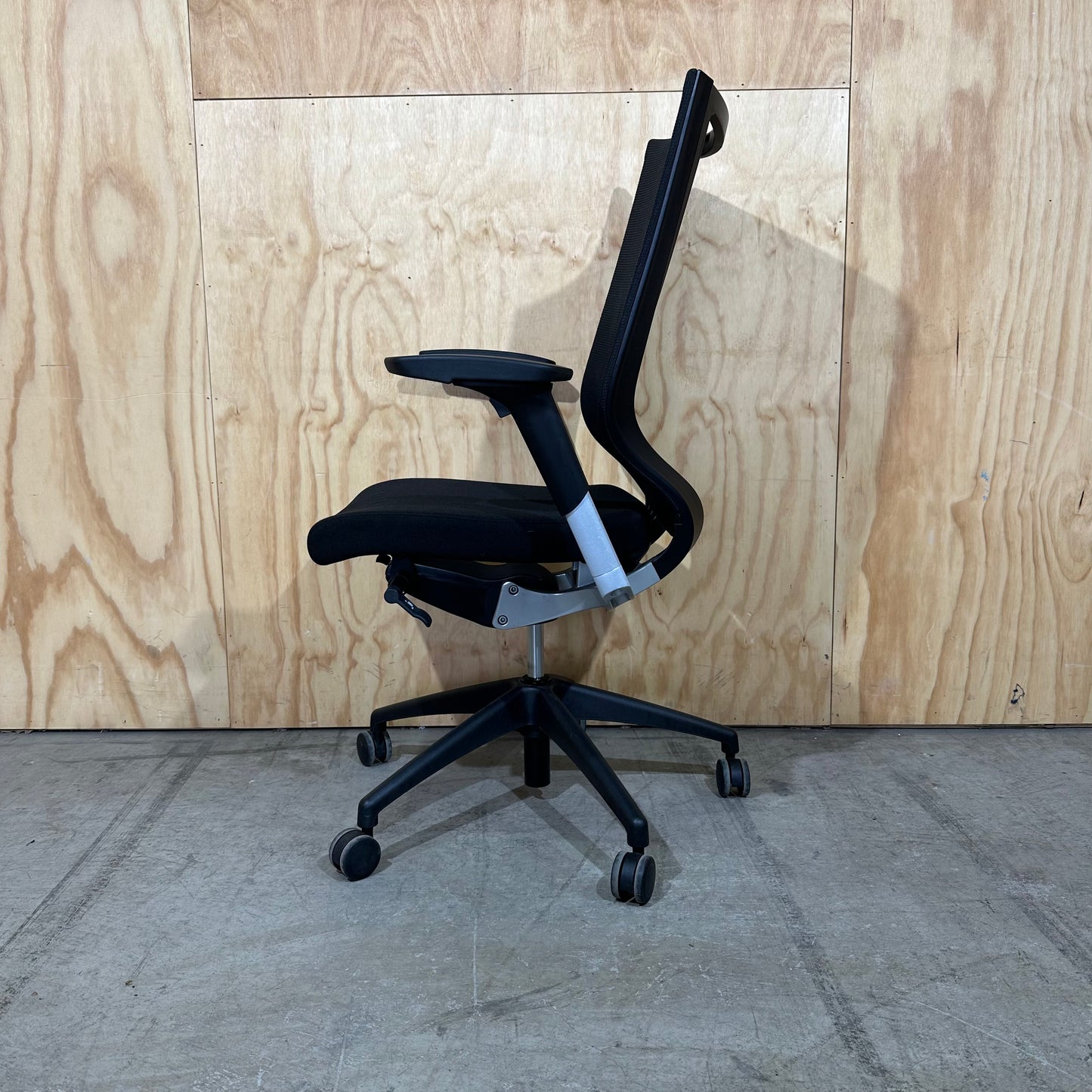 Stem Fortis 3500 Mesh Back Ergonomic Chair